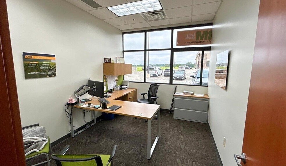 More Photos Of 7389 Airport View Dr SW, Rochester Office For Lease