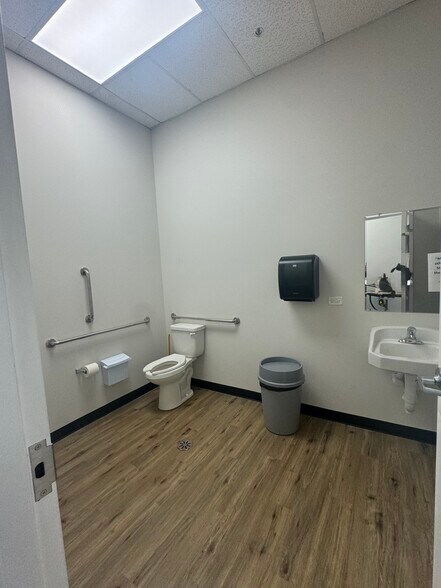 More Photos Of 4579-4583 State Route 71, Oswego Storefront Retail Office For Lease