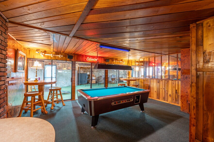 More Photos Of 608 N Chestnut St, Derry Restaurant For Sale