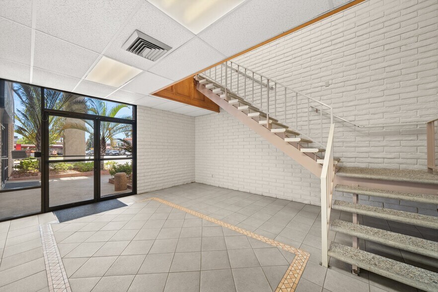 More Photos Of 100 S Citrus Ave, Covina Office For Sale