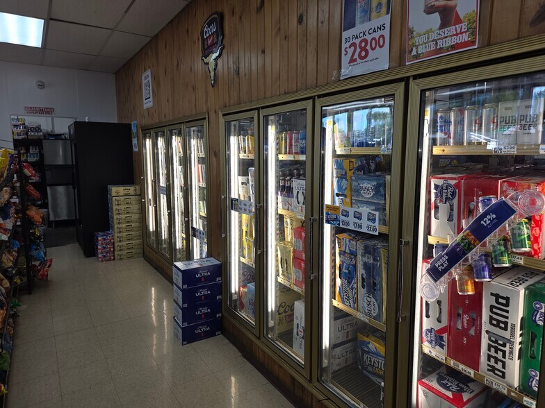 More Photos Of 103 US-20, Hines General Retail For Sale