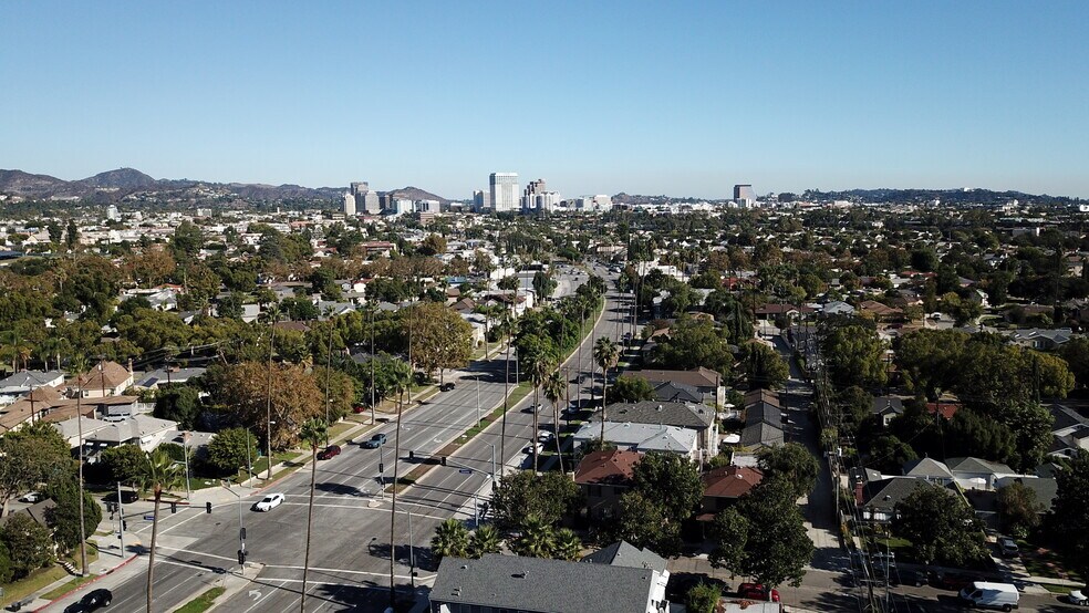 More Photos Of 988 W Glenoaks Blvd, Glendale Apartments For Sale