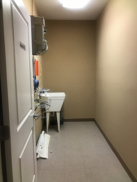 More Photos Of 5-7 Davis Keats Dr, Greenville Office Residential For Sale
