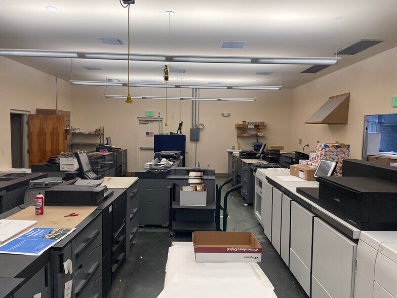 More Photos Of 25560 Technology Blvd, Punta Gorda Office For Sale