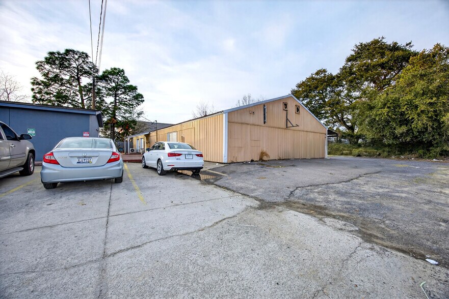 More Photos Of 4350 Augusta Rd, Lexington Restaurant For Sale