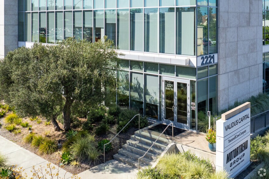 More Photos Of 2221 Rosecrans Ave, El Segundo Office For Lease