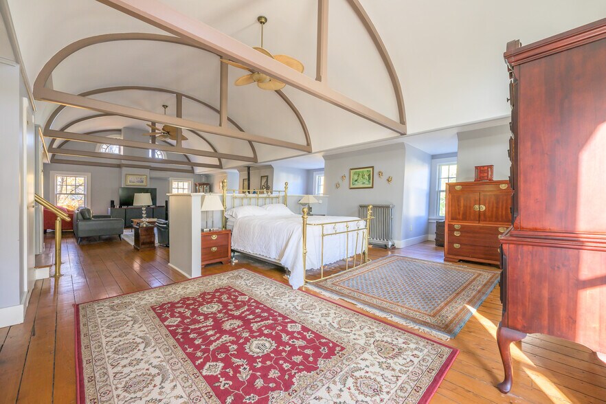 More Photos Of 518 Main St, Great Barrington Hospitality For Sale