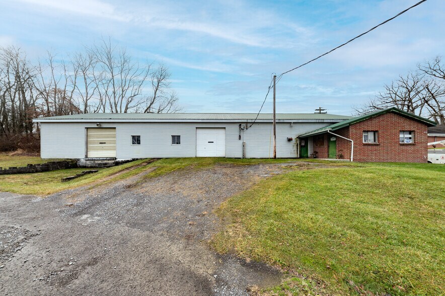 More Photos Of 40 Jennmar Dr, Reedsville Distribution For Sale