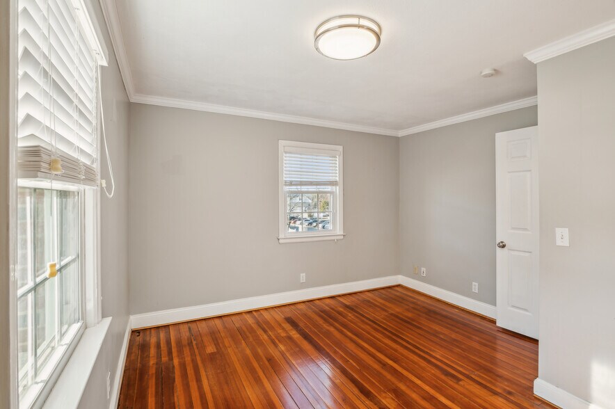 More Photos Of 2640 Main St, Glastonbury Office For Lease