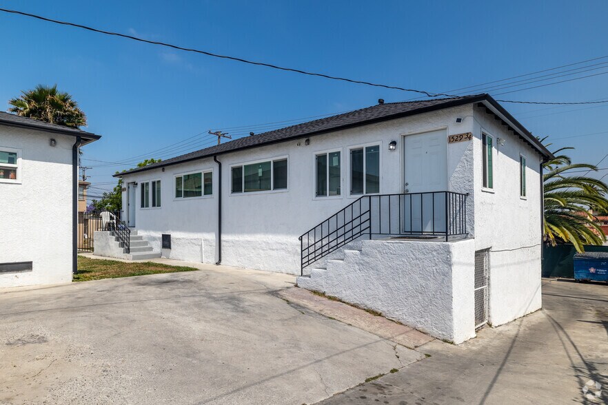 More Photos Of 1525 W 105th St, Los Angeles Apartments For Sale