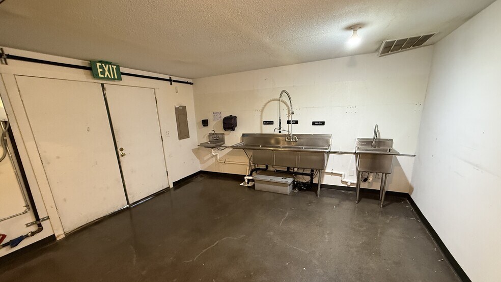 More Photos Of 123 Front Ave NW, Castle Rock Storefront Retail Office For Sale