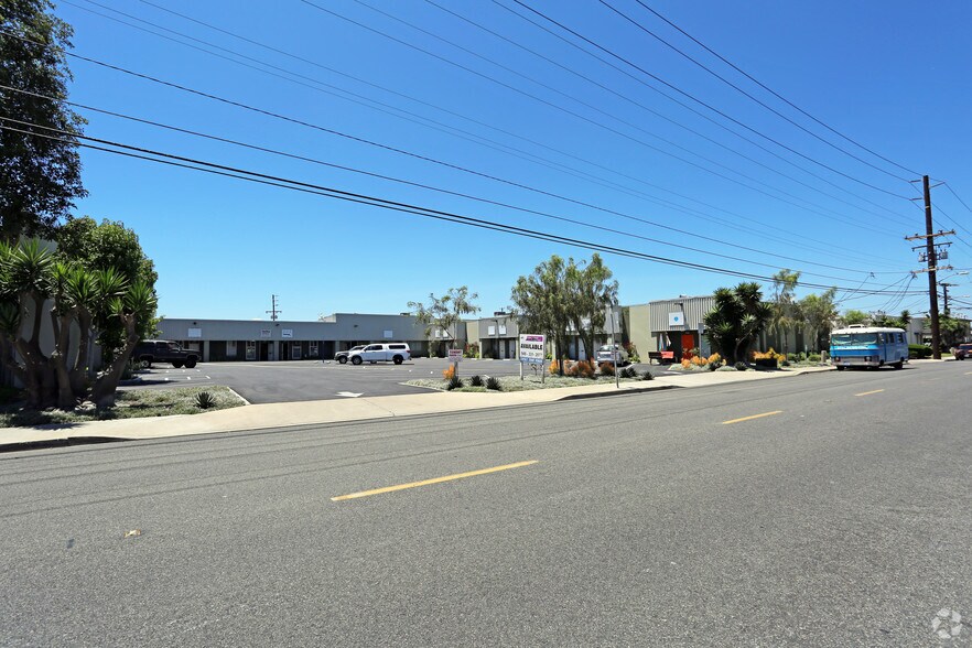 More Photos Of 1773-1793 Whittier Ave, Costa Mesa Warehouse For Lease