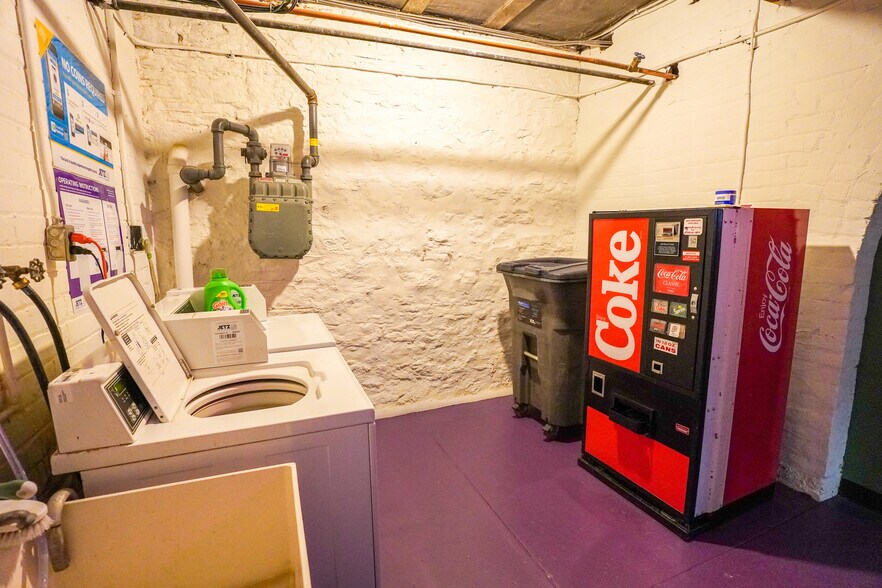 More Photos Of 2404 Auburn Ave, Cincinnati Apartments For Sale