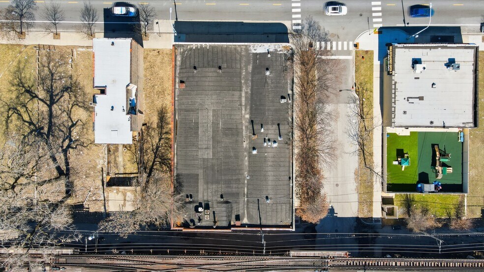 More Photos Of 1505 W 63rd St, Chicago General Retail For Lease