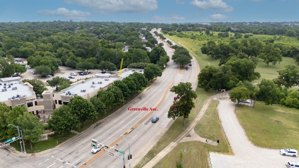 More Photos Of 8604 Greenville Ave, Dallas Office For Sale