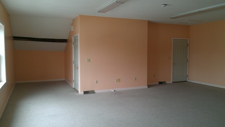 More Photos Of 131 Main St, Hatfield Loft Creative Space For Lease
