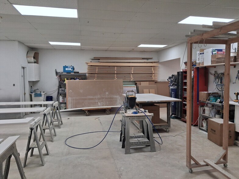 More Photos Of 4570 E Bristol Rd, Feasterville Trevose Light Manufacturing For Sale