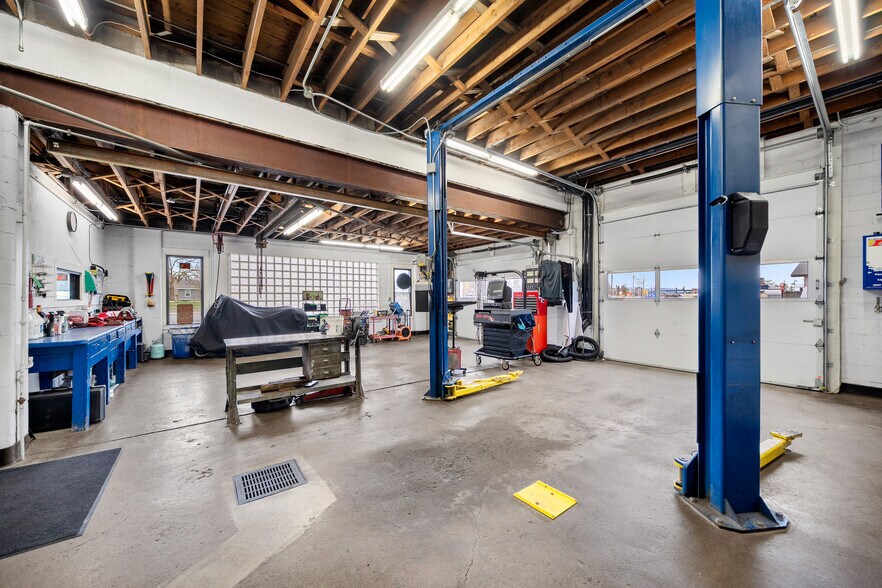 More Photos Of 19009 E Appleway Ave, Spokane Valley Auto Repair For Sale