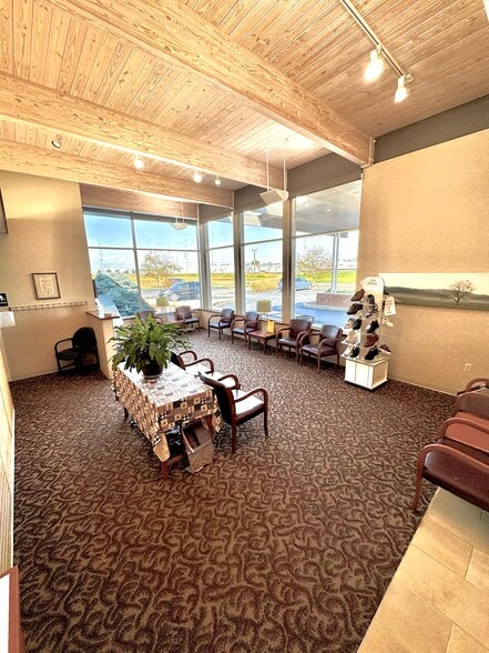 More Photos Of 1239 E 4th Street Rd, Seymour Office For Lease