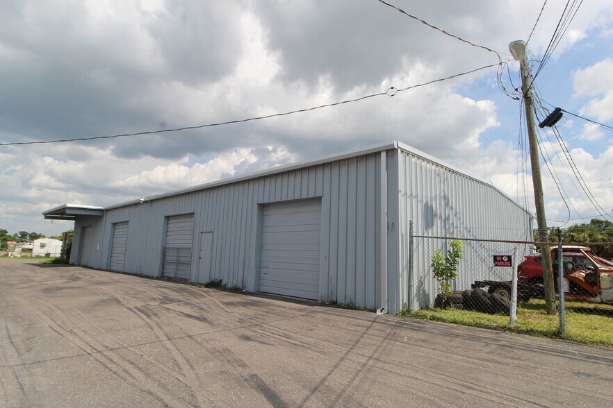 More Photos Of 6023 15th St E, Bradenton Warehouse For Sale