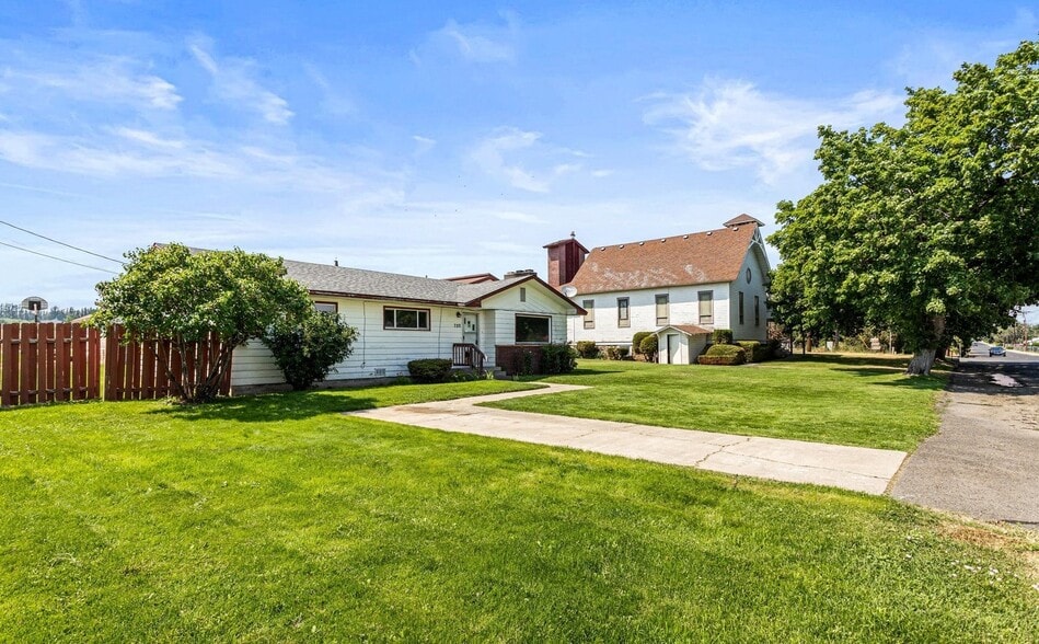 More Photos Of 720 Franklin Rd, Tieton Religious Facility For Sale