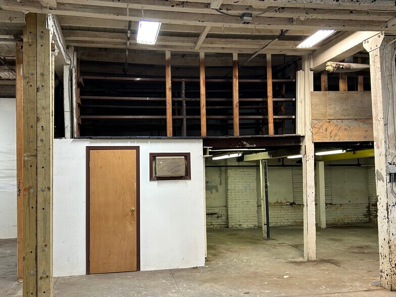 More Photos Of 3521 F St, Philadelphia Warehouse For Sale