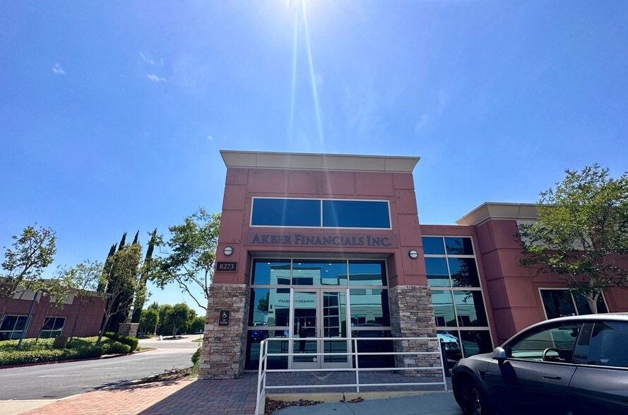 More Photos Of 8273 White Oak Ave, Rancho Cucamonga Office For Sale