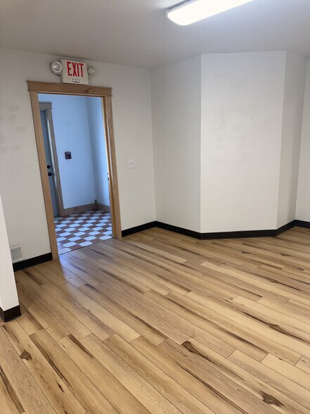 More Photos Of 1380 Triad Center Dr, Saint Peters Office For Lease