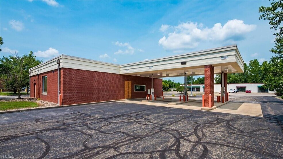 More Photos Of 61246 Southgate Rd, Cambridge Medical For Sale