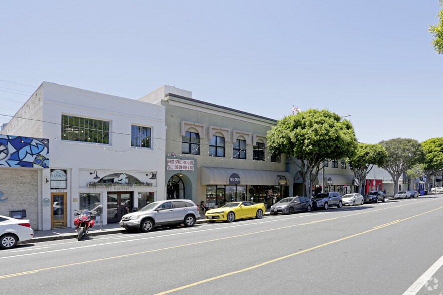More Photos Of 2510 Main St, Santa Monica General Retail For Sale
