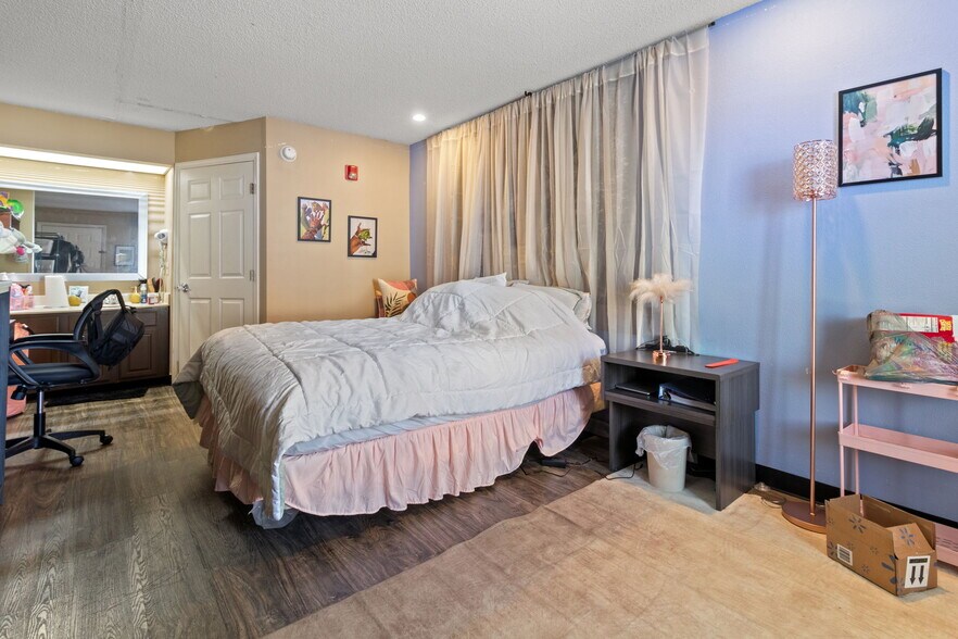 More Photos Of 2350 Chestnut St, Orangeburg Hotel For Sale