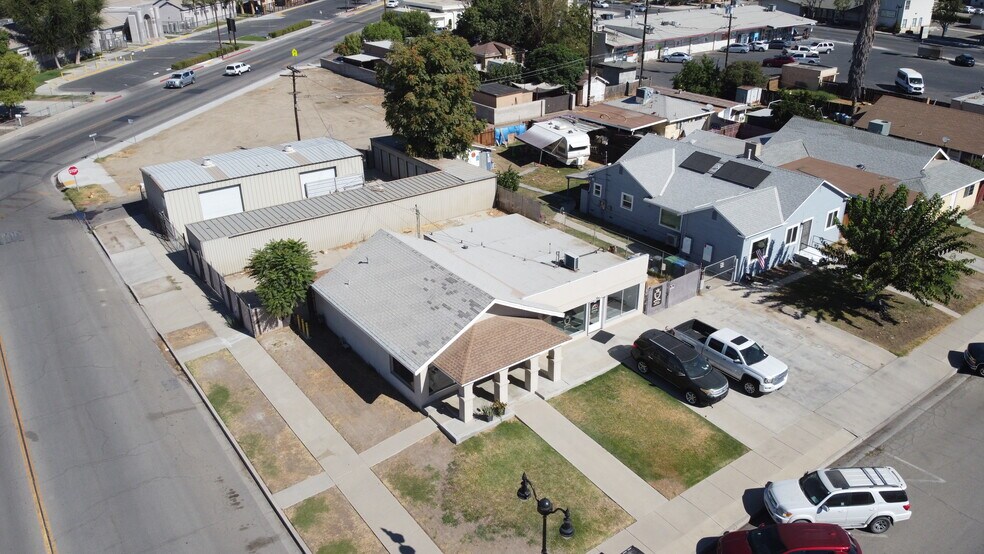 More Photos Of 205 California Ave, Shafter Flex For Sale