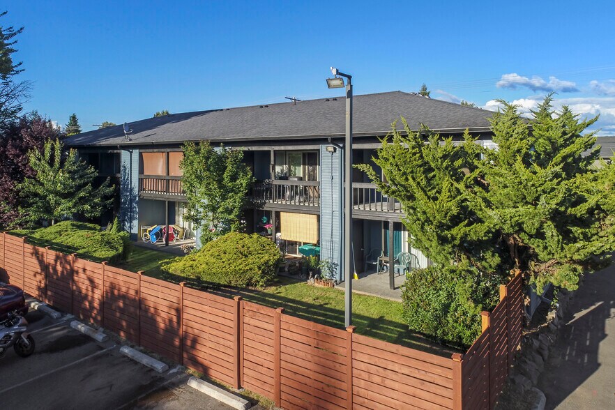 More Photos Of 7234 47th Ave NE, Marysville Apartments For Sale