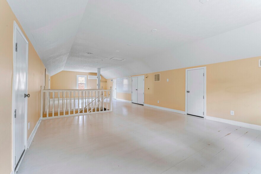 More Photos Of 4953 Presidents Way, Tucker Loft Creative Space For Sale