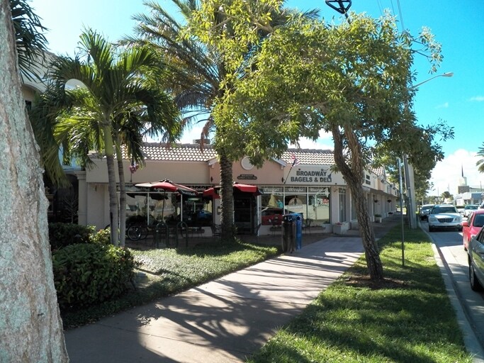 More Photos Of 38 SE Ocean Blvd, Stuart Storefront Retail Office For Lease