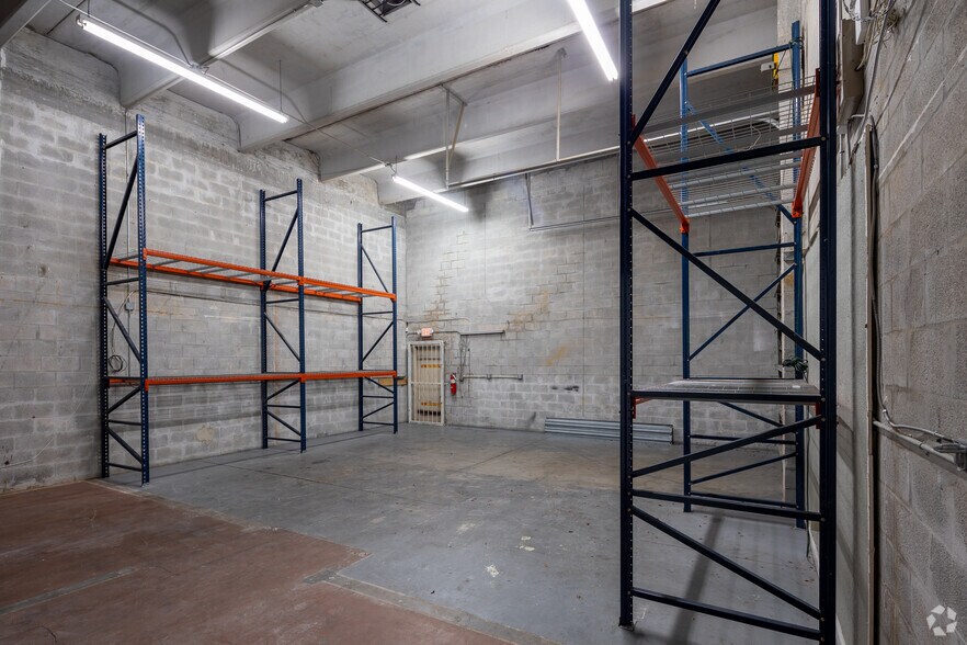 More Photos Of 3130 W 84th St, Hialeah Warehouse For Lease