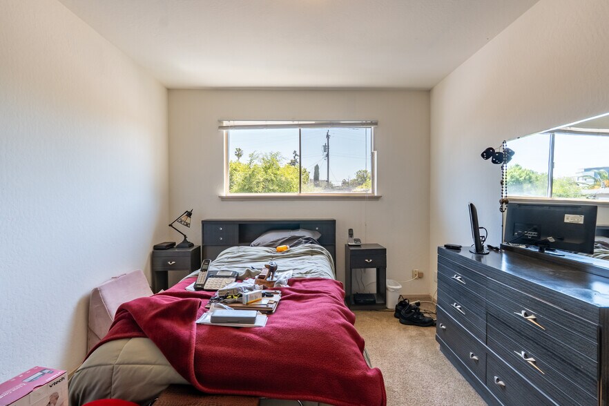 More Photos Of 1110 Allerton St, Redwood City Apartments For Sale