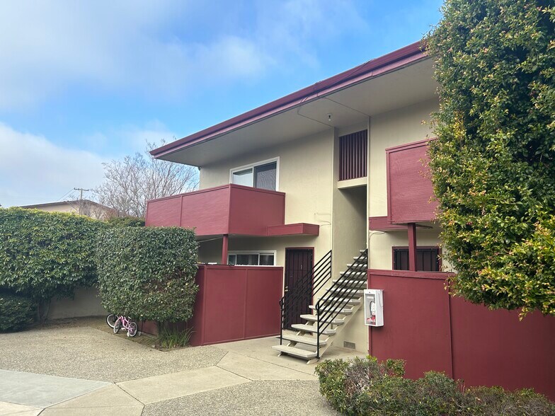 More Photos Of 10192-10194 Park Cir E, Cupertino Apartments For Sale