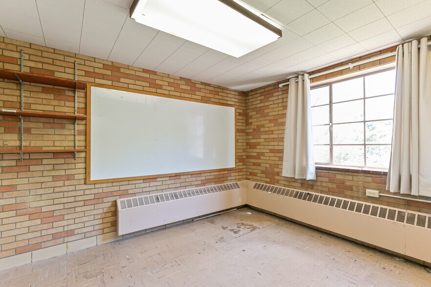 More Photos Of 3955-3995 N Irving St, Denver Religious Facility For Lease