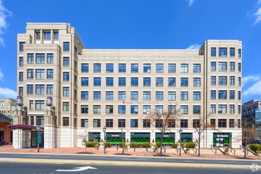More Photos Of 1725 Duke St, Alexandria Office For Lease