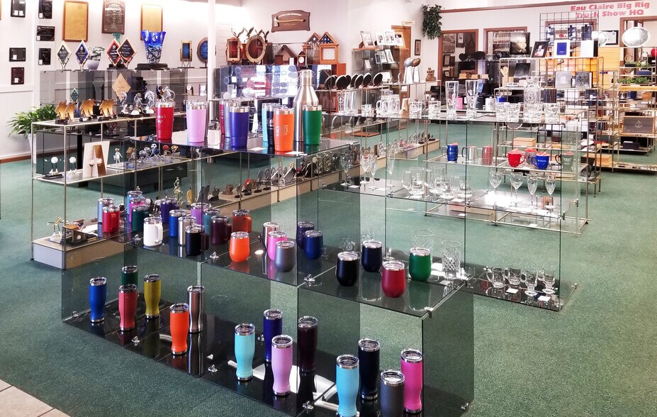 More Photos Of 2425 Seymour Rd, Eau Claire Office For Sale