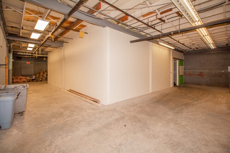 More Photos Of 21-69 S Main St, Leicester Service For Sale
