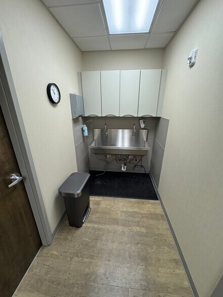 More Photos Of 4851-4899 Bill Gardner Pky, Locust Grove Medical For Lease