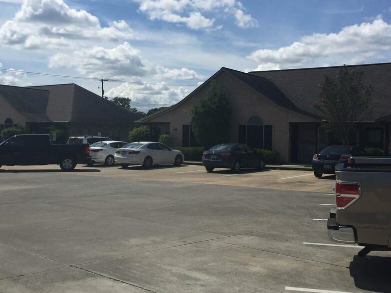 More Photos Of 14635 S Harrell's Ferry Rd, Baton Rouge Office For Sale
