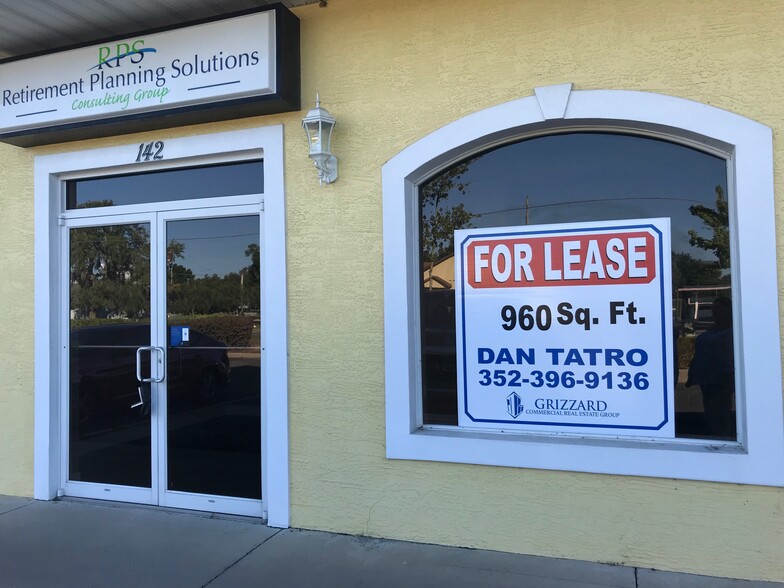 Primary Photo Of 122-144 N Old Dixie Hwy, Lady Lake Unknown For Lease