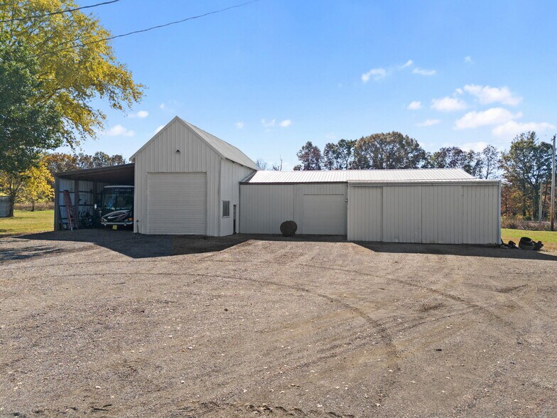 More Photos Of 29560 Reames Ln, Jonesburg Industrial For Sale