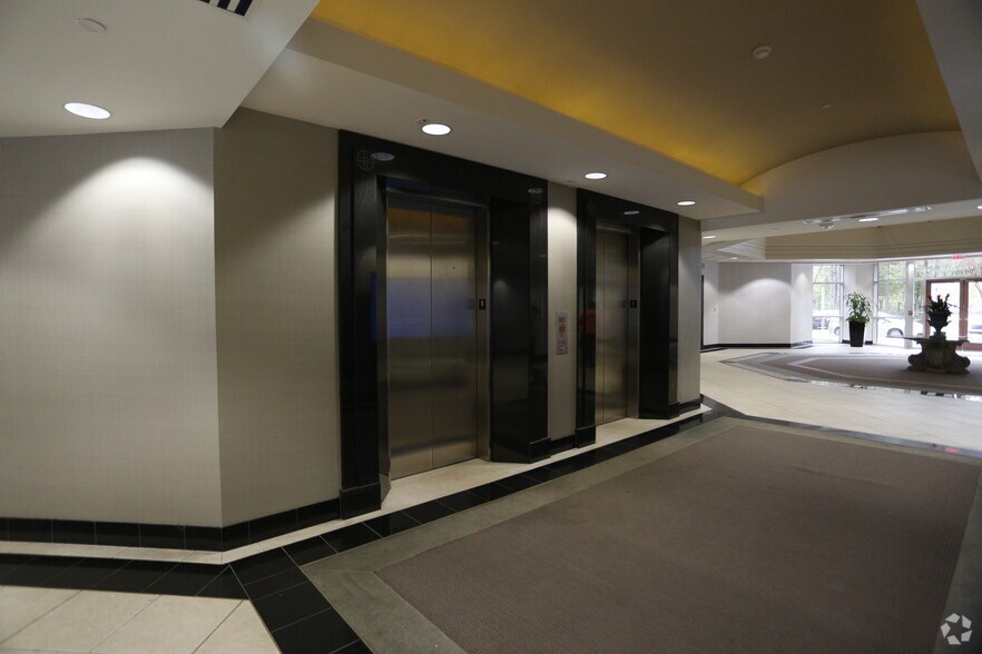 More Photos Of 9020 Stony Point Pky, Richmond Office For Lease