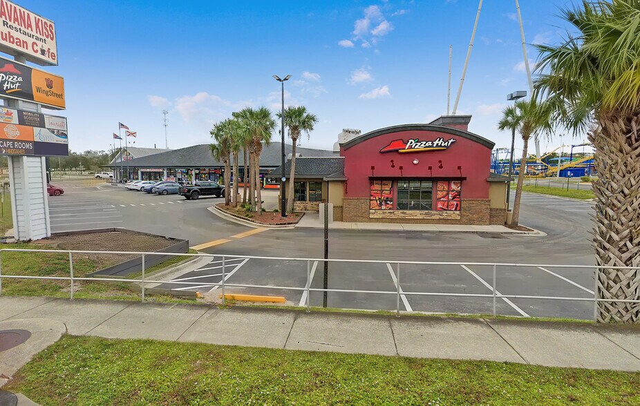 Primary Photo Of 5740 W Irlo Bronson Memorial Hwy, Kissimmee Storefront For Lease