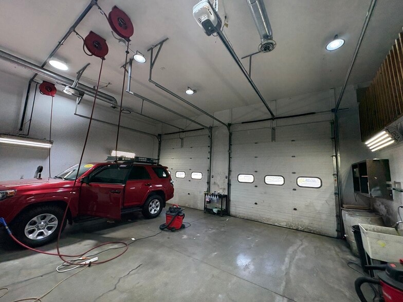 More Photos Of 2306 IFCU way, Lafayette Auto Dealership For Sale