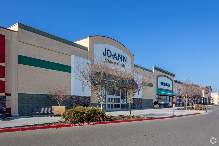 More Photos Of 2800 Countryside Dr, Turlock Unknown For Lease